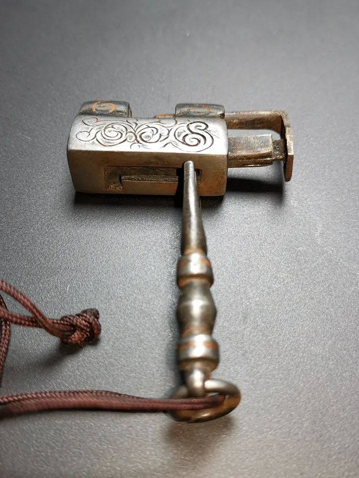 Gandhanra Handmade Antique Design Iron Padlock Amulet From Tibetan, Prefect Mini Lock for Home Decor / Suitcase