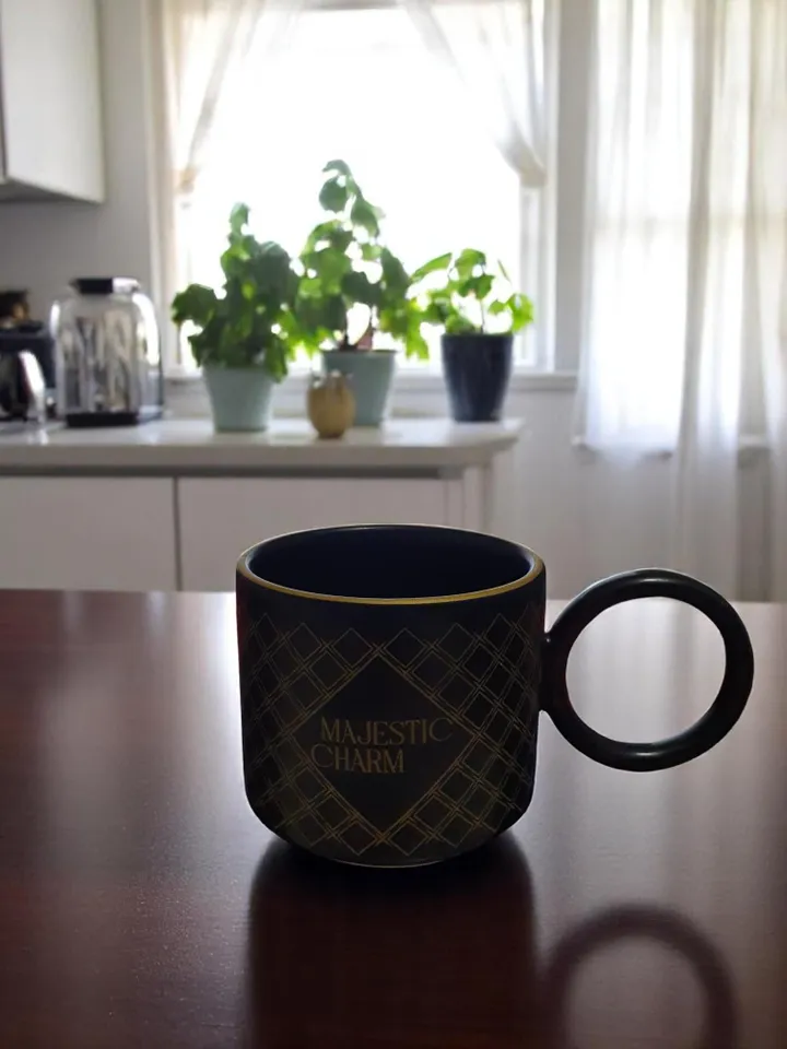 Majestic Charm Mug 200ml Black And Gold Coffee Cup Elegant Tea Mug Luxury Ceramic Drinkware Stylish Office Mug Modern Gift Idea