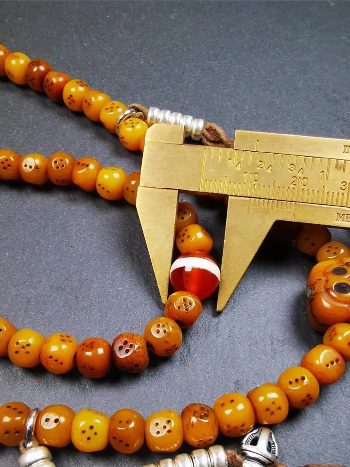 Gandhanra Handmade Tibetan Yak Bone Dice Beads Mala,108 Prayer Beads for Meditation,Diameter 7mm, Length 68cm