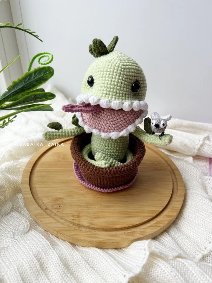 PDF Crochet Venus Fly Trap Pattern, Amigurumi Halloween Ornament Crochet Fly Trap Doll Pattern, Amigurumi Cute Monster Crochet Plant pattern