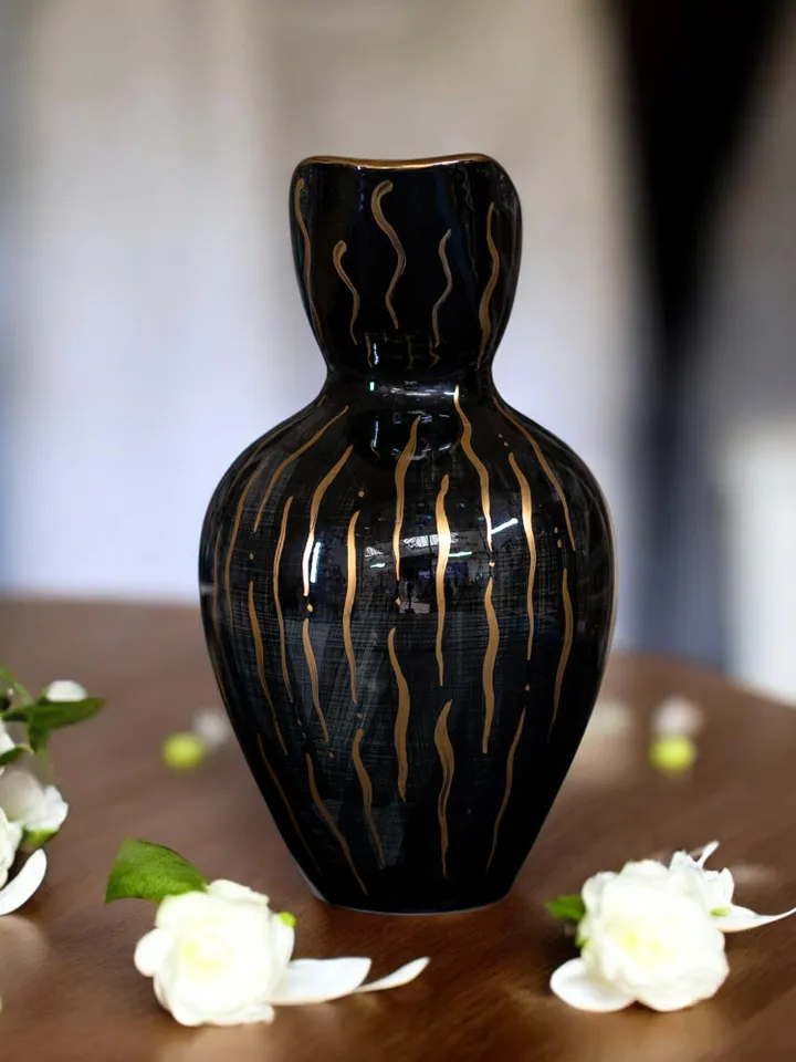 Black and White Vase For Flowers with Gold Accents – 28 cm | Modern and Elegant Design  Decorative Vase, Home Decor