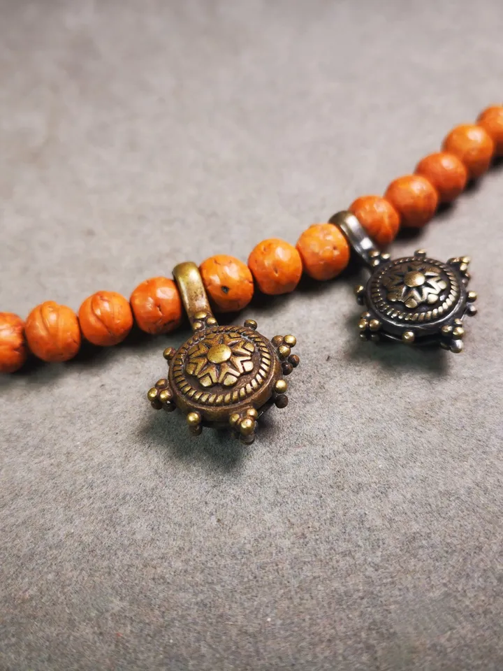 Gandhanra Handmade Buddhist Mala Counter Clip,Bum Counter Clip for Prayer Beads,Dharmachakra / Prayer Wheel ,Mandala Shape