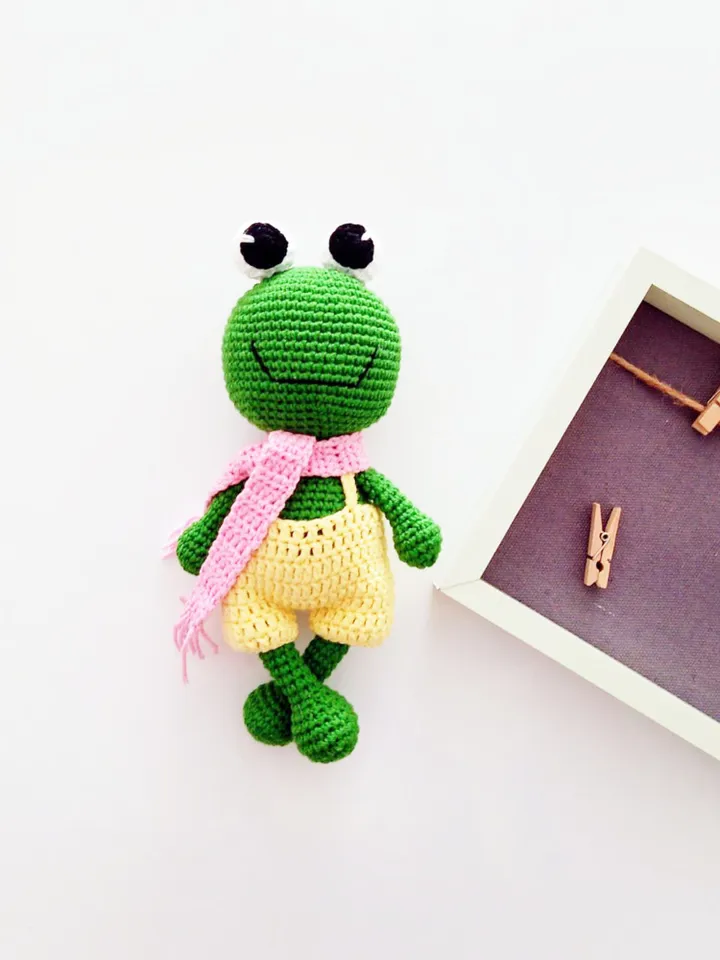 Amigurumi Frog Crochet Plush Toy, Green Frog Crochet Plushie, Unique Gift for Frog Lovers, Crochet Cute Frog Stuffed Animal Toy