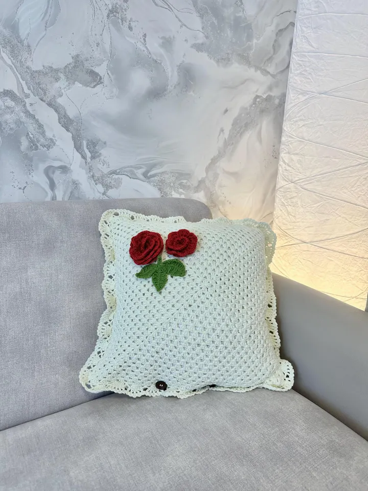 Crochet simple pattern, pillow case with roses, easy handmade, envelope or button opening, Eng, Cute Roses Granny square Cushion Cover