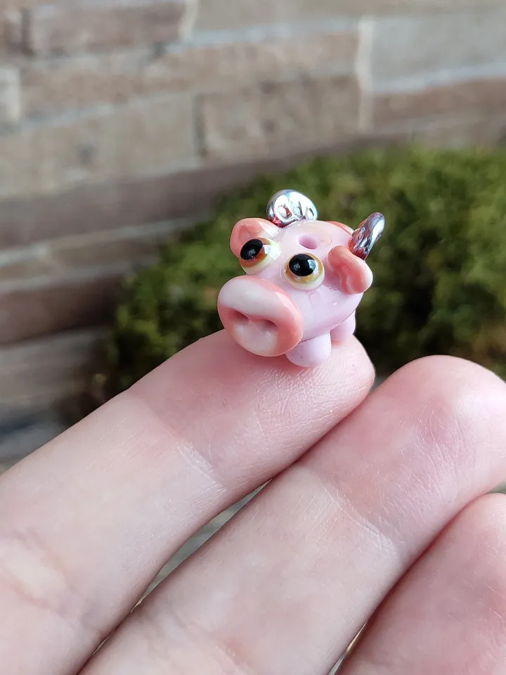 Pig figurine Flying Pig figurine Pig decor Pig statue Pig ornament Mini pig Glass pig Pig gifts Piglet Pig lover gifts Miniature animals
