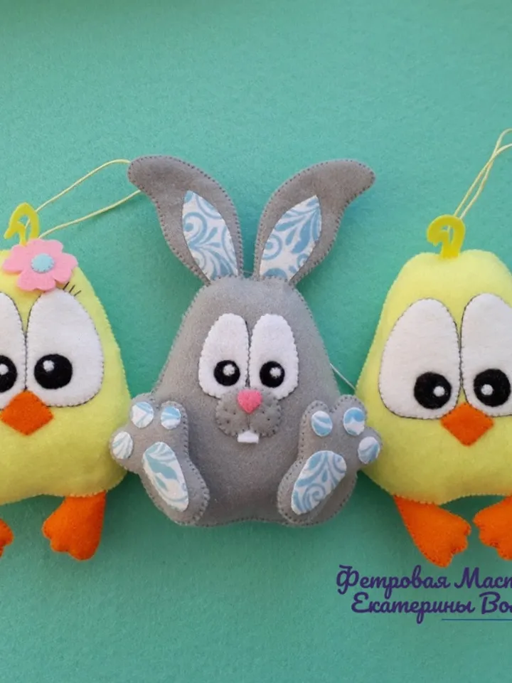 EASTER CHICKEN Easter decorations Easter Chick Felt Yellow bird Felt chicken ornamets Easter egger chicken Easter