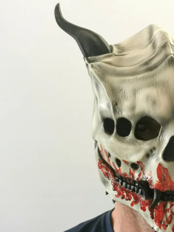 Three-eyed demon mask with moving jaw and bloody mouth, resin skull mask, demon skull, halloween mask scary, custom cosplay mask