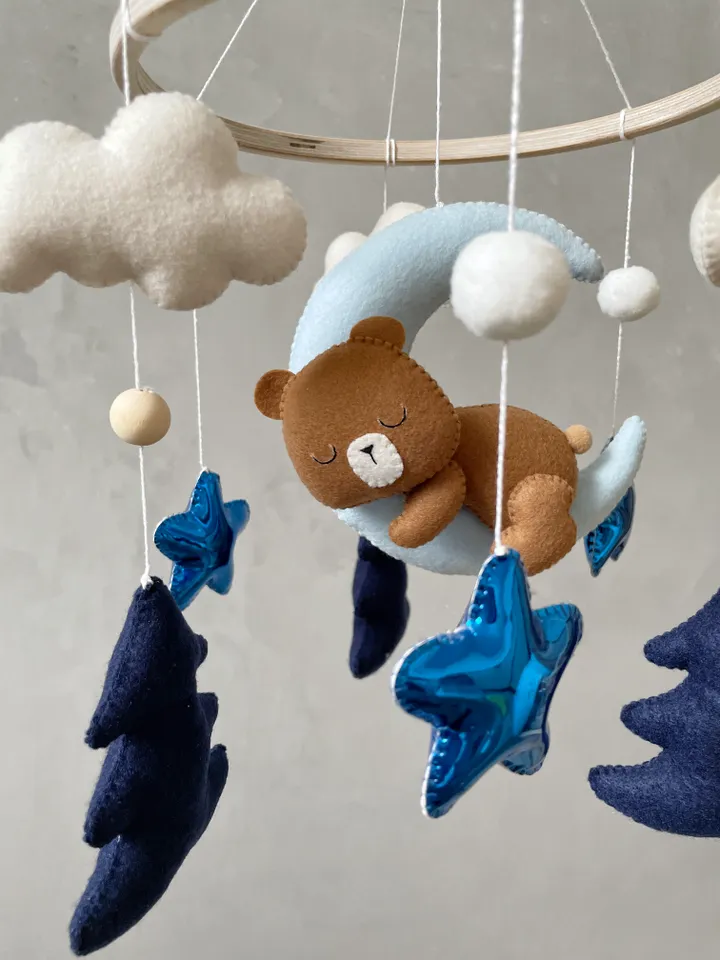 Woodland baby mobile boy, Bear crib mobile boy, Animal nursery mobile