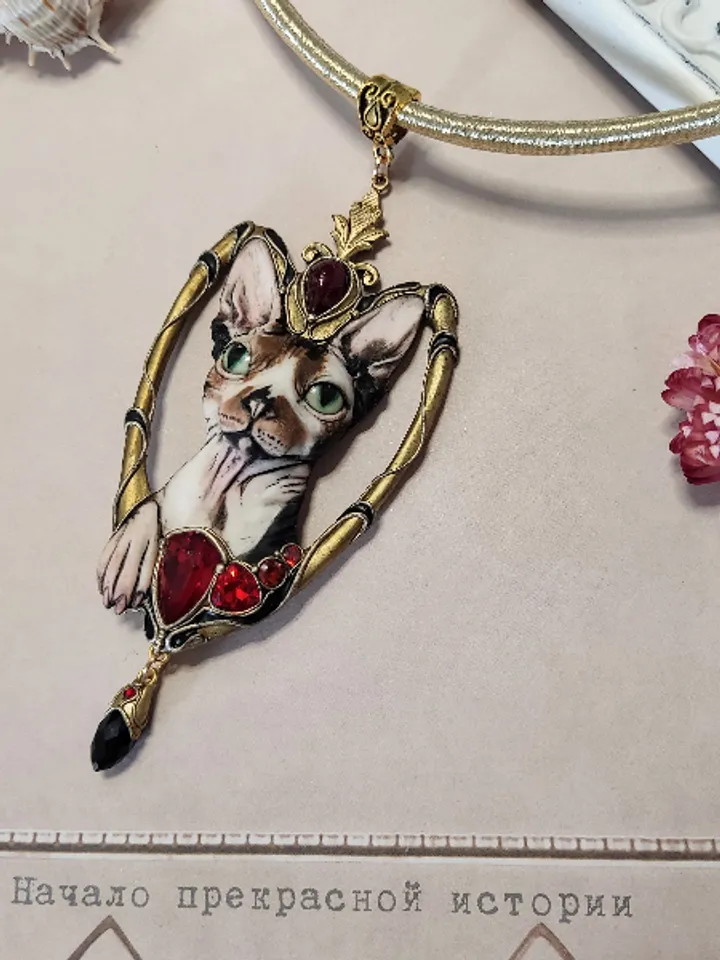Necklaces and brooches with your pets!