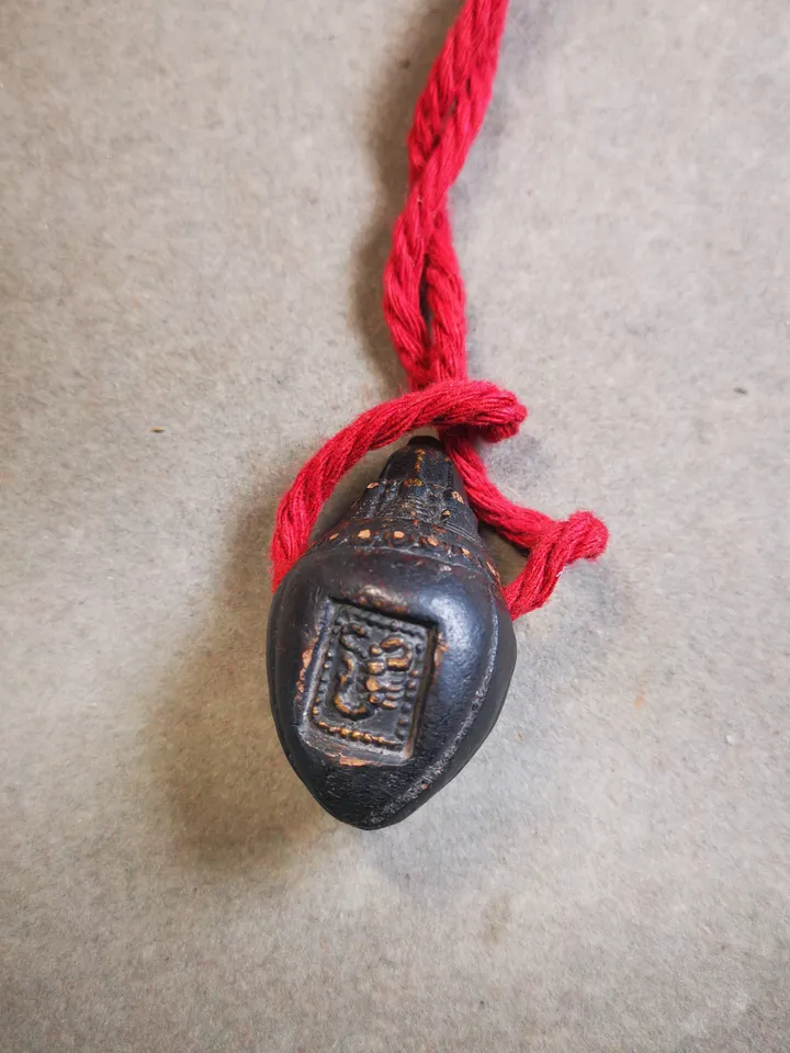 Gandhanra Old Tibetan Niang La Tsa Tsa Statue,Stupa Amulet,Pagoda Pendant,wit Scorpion Stamp,50 Years Old