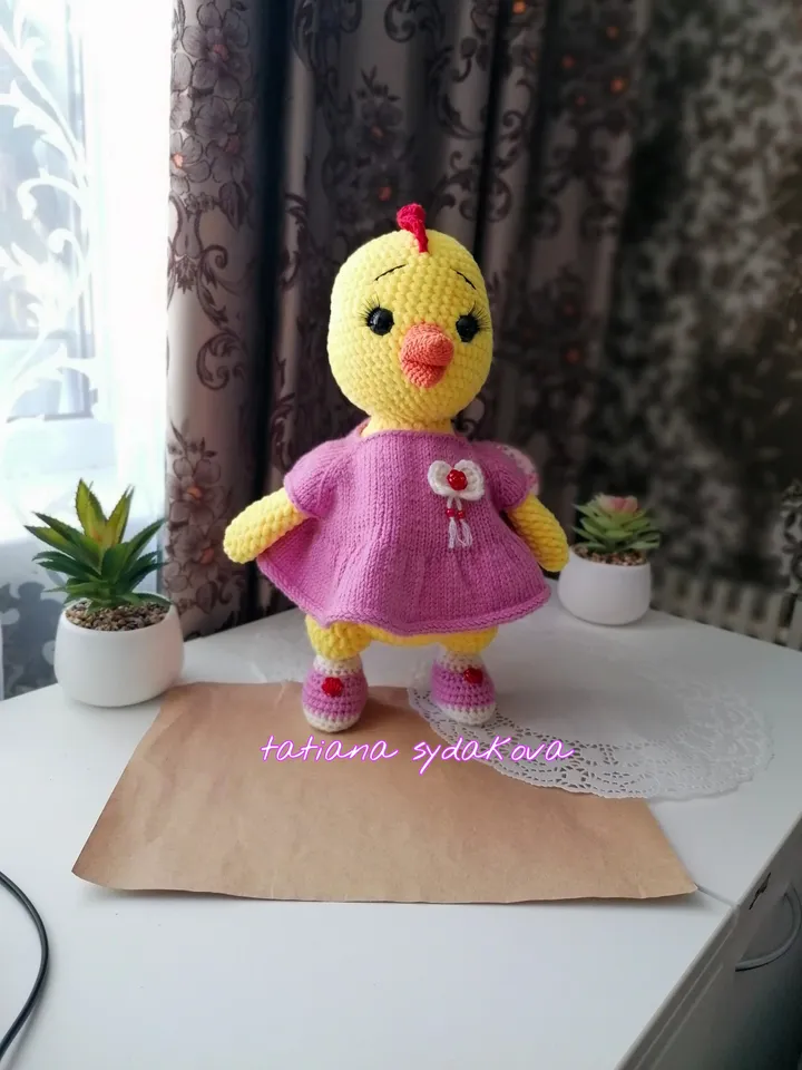 crocheted chicken in a dress. PDF