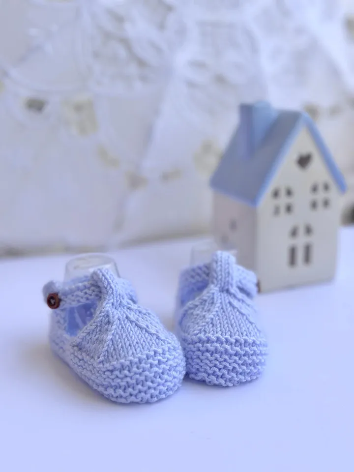PDF Newborn Sandals Seamless Knitting Pattern – Comfort for Your Newborn Tiny Feet with video ENG