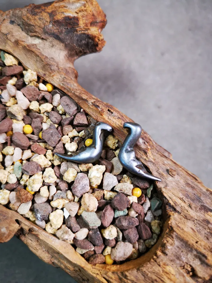 Gandhanra Handmade Tibetan Amulet Pendant,Mini Birds Bead, Mala Marker Bead Accessories, Made of Cold Iron