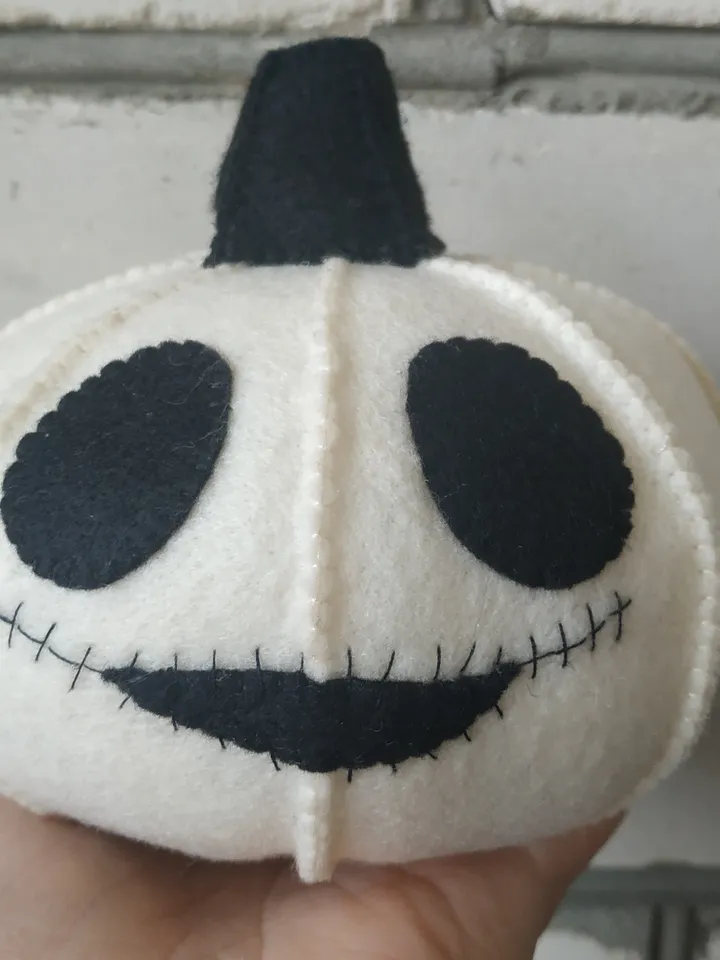 Halloween pumpkin, Halloween ornament, plush pumpkin toy, Halloween décor, Halloween gift, pumpkin home farm décor, pumpkin gift party favors, Halloween decoration, autumn thanksgiving