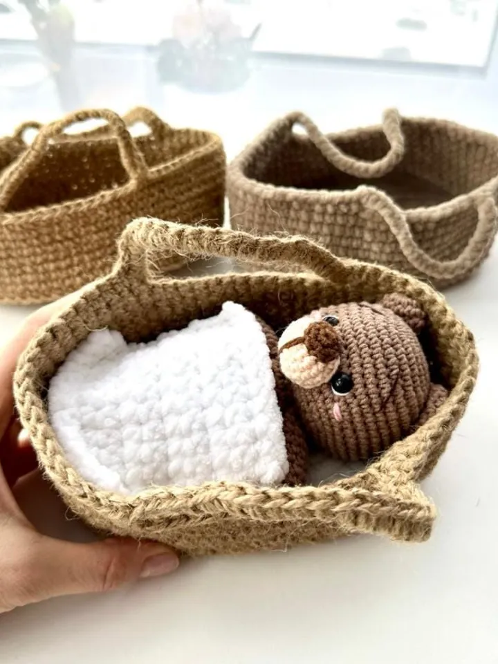 Crochet pattern Jute basket for toys - pattern baby carrier - jude cradle - English Pdf tutorial