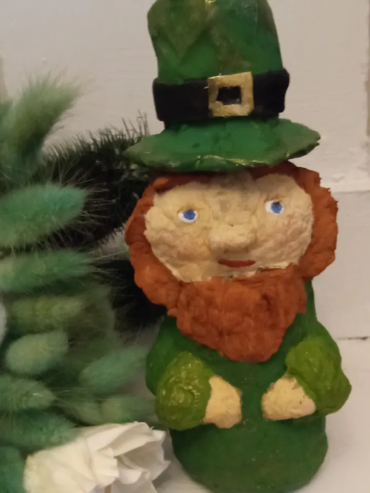 Figurine Leprechaun/Patrick Day home decor/family souvenir/Saint Patrick/St Patrick Day/St.Patrick's gifts/doll redbeard
