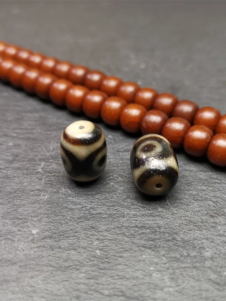 Gandhanra Tibetan Mandala 3 Eyes Dzi Bead Accessories,Dzi Spacer Beads,Marker Beads for Mala Necklace,0.63" × 0.47"
