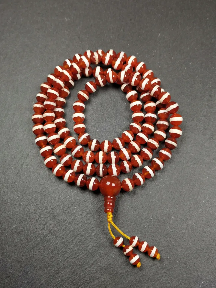 Gandhanra Tibetan Red Agate Medicine Buddha Bhaisajyaguru Beads Mala,Prayer Beads Necklace for Meditation,Diameter 0.28&quot;, Circumference 30&quot;
