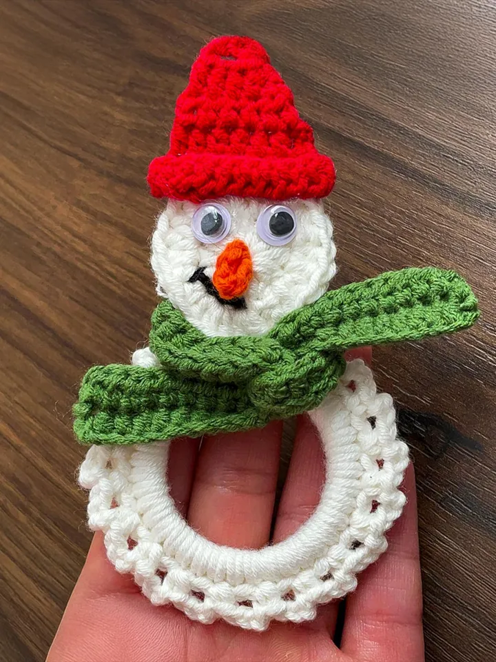Snowman Wreath Crochet Pattern, Christmas Ornament PDF Tutorial, DIY Holiday Décor, Beginner-Friendly Festive Craft, Handmade Decoration