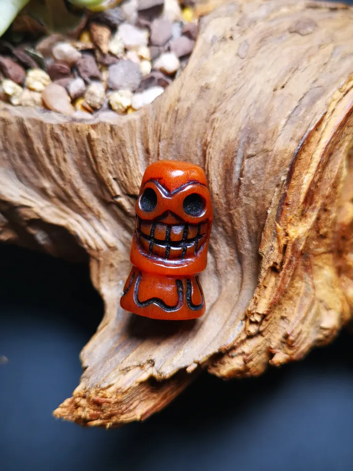 Gandhanra Tibetan Amulet,Yak Bone Carved Skull Sītavana Pendant, Hand-carved Skull Pendant for Prayer Bead/Necklace