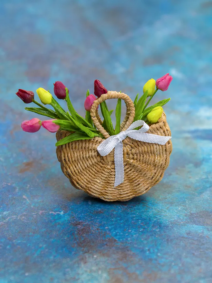 MINIATURE tulips in a wicker basket | Dollhouse miniatures