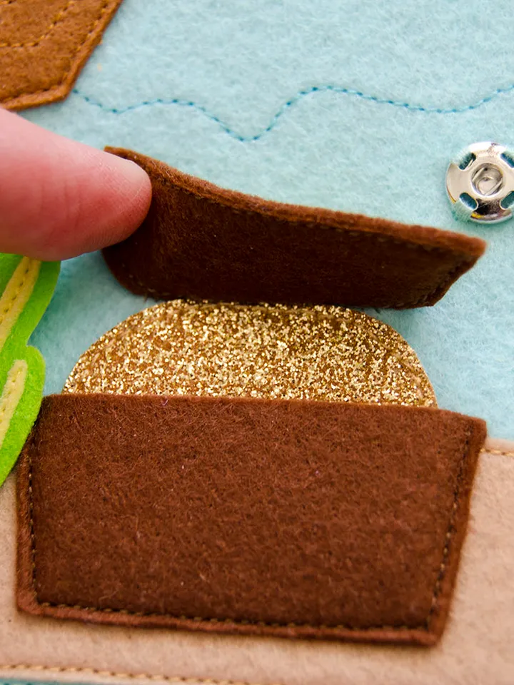 Ship and Treasure, Quiet book page, Pattern and Tutorial, SVG files