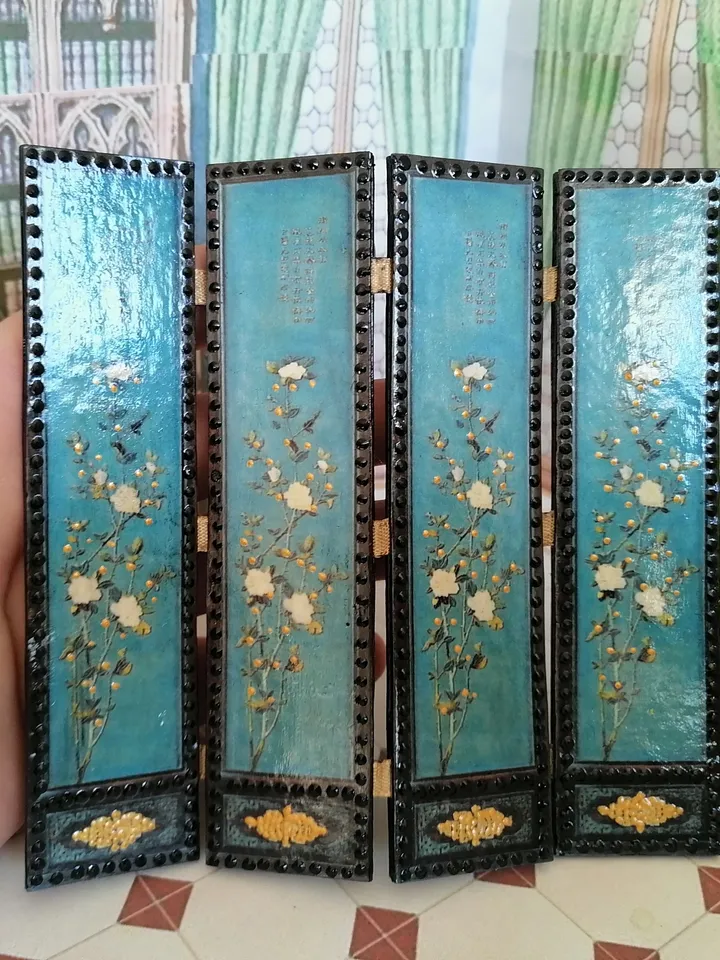 Screen for dollhouse.1:12 scale.