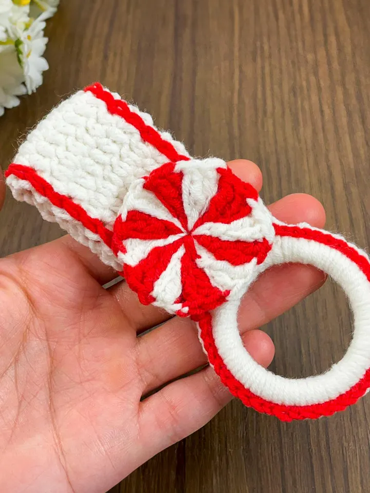 Crochet Candy Cane Towel Holder Pattern PDF, Christmas Kitchen Decor Tutorial, Festive Holiday Crochet Project for Beginners
