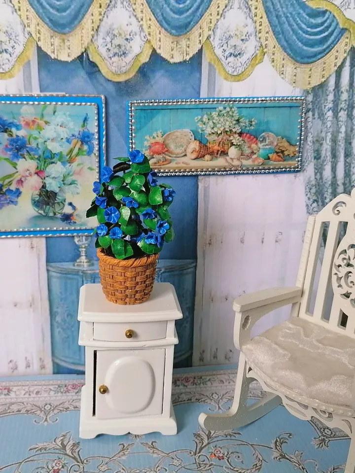 Plant in flowerpots for a dollhouse .1:12 scale.