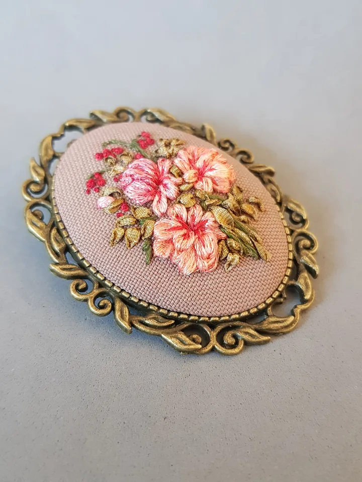 Hand embroidered brooch for her, embroidery jewelry, Mother day gift, ribbon embroidery,art.11