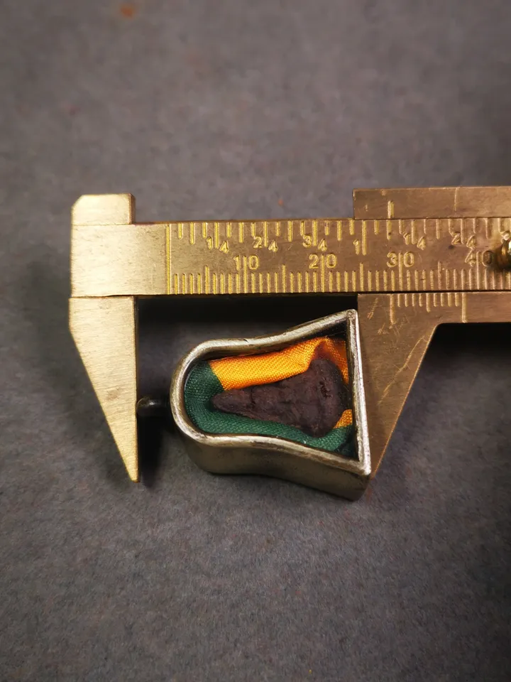 Gandhanra Antique Handmade Gau Ghau Shrine, Je Tsongkhapa,Losang Drakpa,Je Rinpoche,Mini Tibetan Buddhist Altar Amulet Pendant
