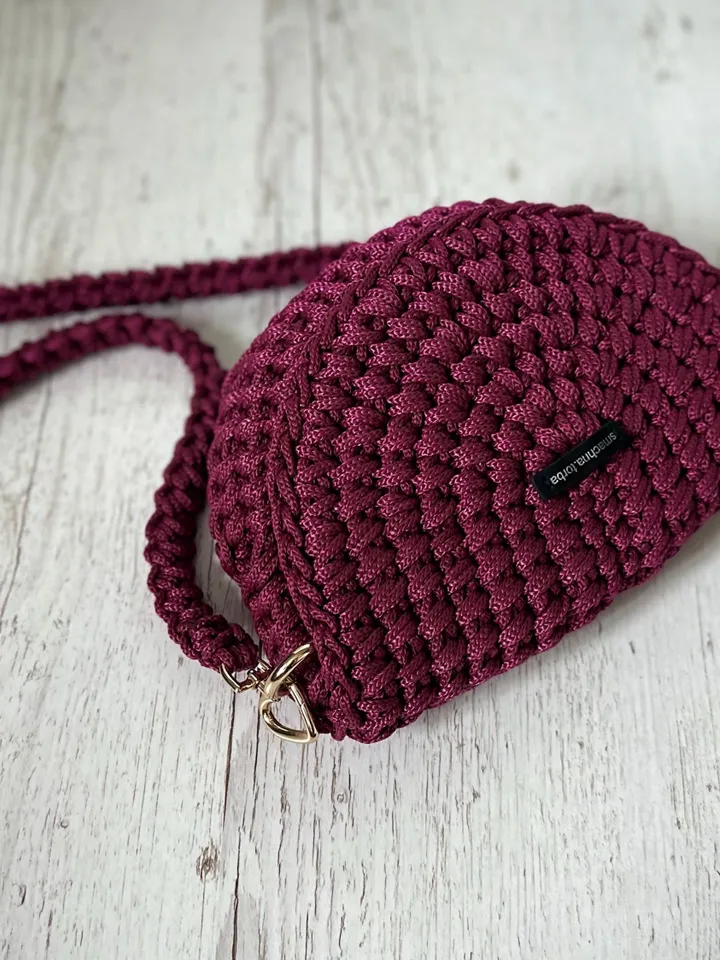 Crochet pattern half moon bag PDF digital instant download and video tutorial, shoulder bag, half round handbag, hobo bag, mini purse