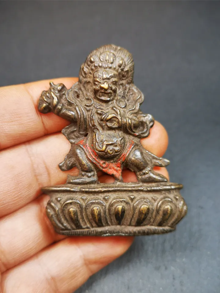 Gandhanra Acient Tibetan Buddhism Statue,Vajrapani,Terma Statue,the Protector and Guide of Gautama Buddha,60 years old