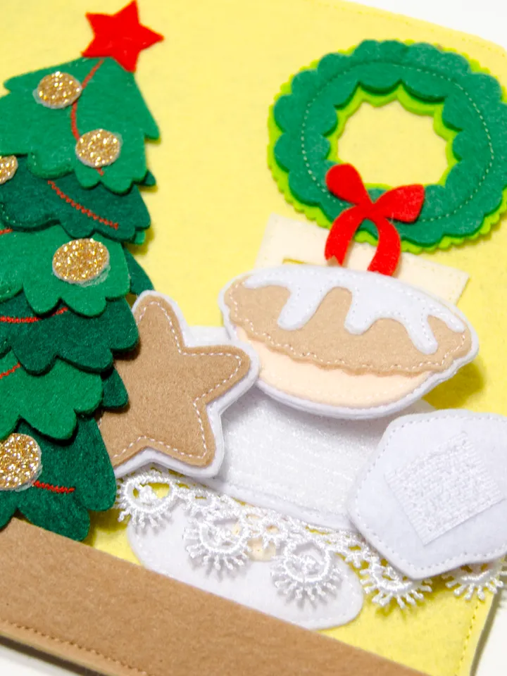 Christmas house with finger puppets. Quiet book