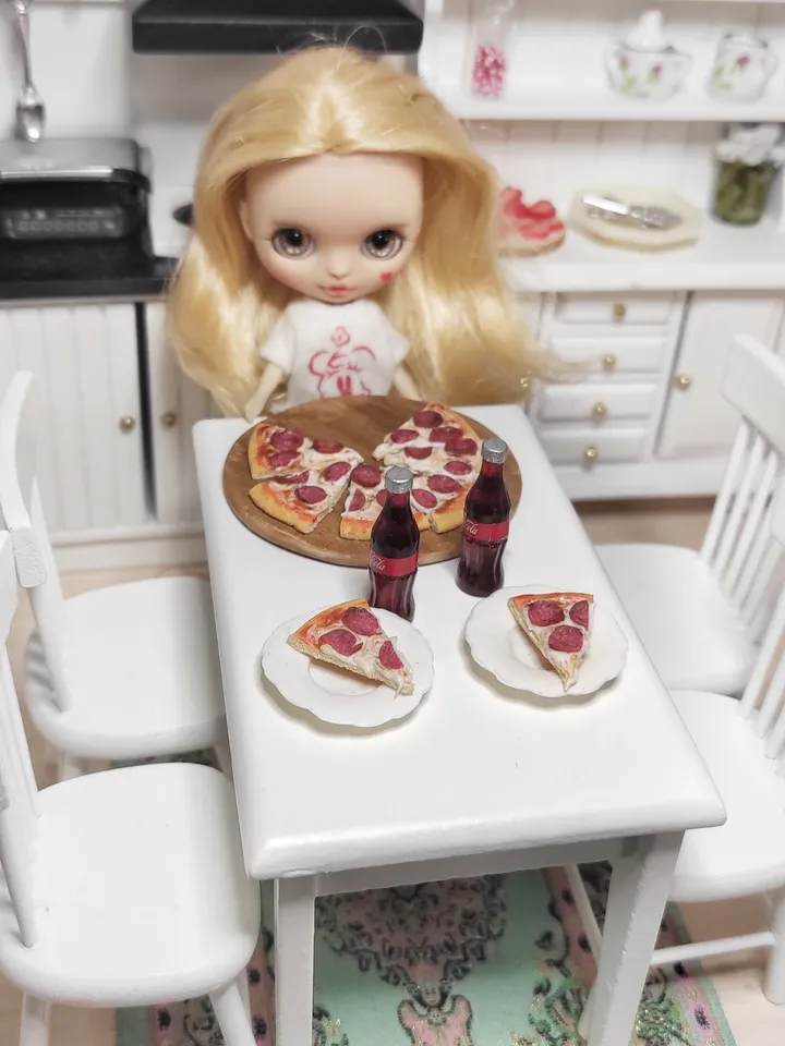 pizza for dolls, realistic pizza size 1 12, 1 6 scale, miniature for dollhouse, mini food, fast food for dolls, pizza
