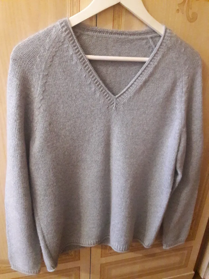 Hand knitted pure cashmere jumper for her. Luxurious gift.