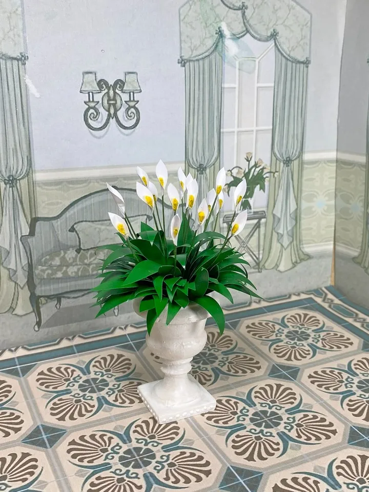 Flower for a dollhouse in 1:12 scale. Miniature dollhouse. Handmade. Plant for a doll.