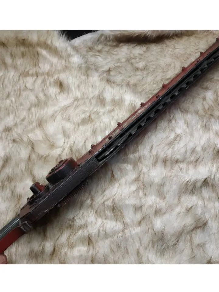 Chainsaw sword - w40k - wh40k - cosplay - chainsword - warhammer 40k - metal