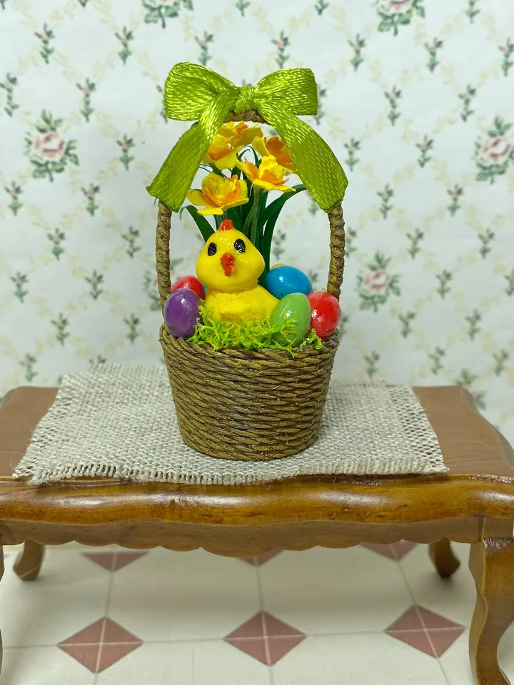 Easter basket for dollhouse. Easter miniature. 1:12.