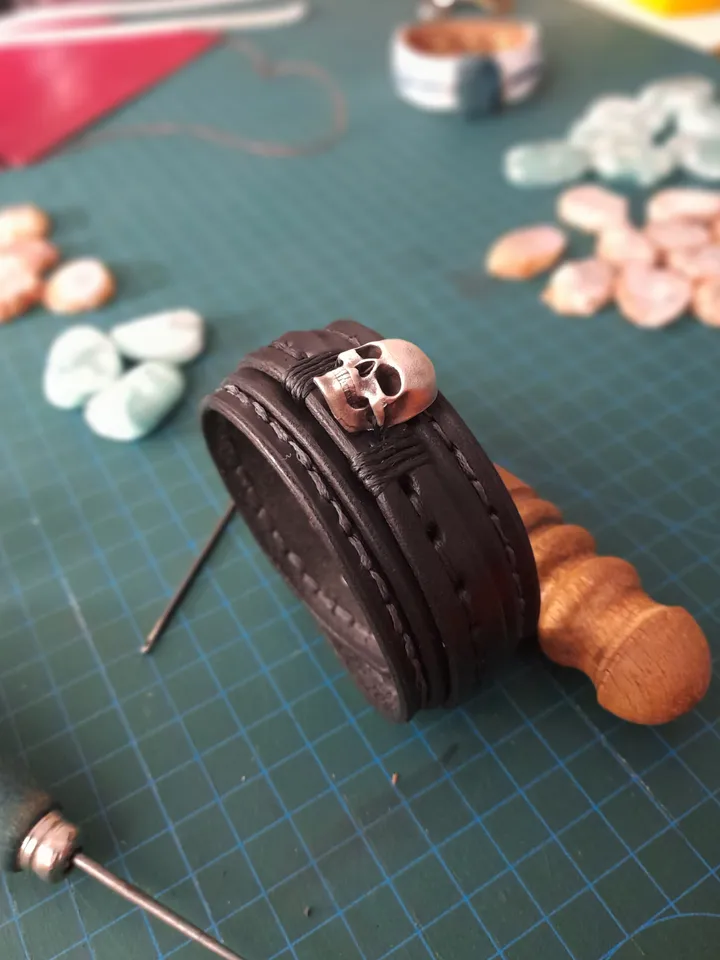Mens Silver Skull Bracelet, Handmade Adjustable Full Grain Leather Black Cuff, Bikers Bracelet, Oxidized Silver 925 Real Xray Skull Replica