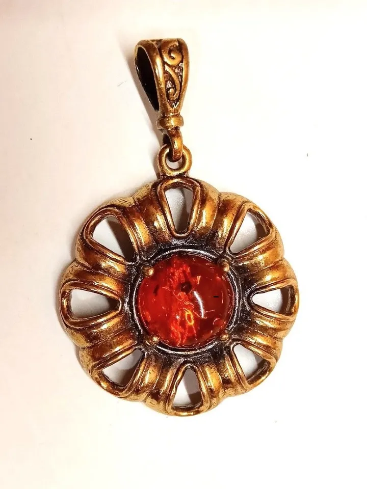 Flower Pendant Golden with Amber
Openwork Floral Jewelry for girls women Necklace black fake leather cord