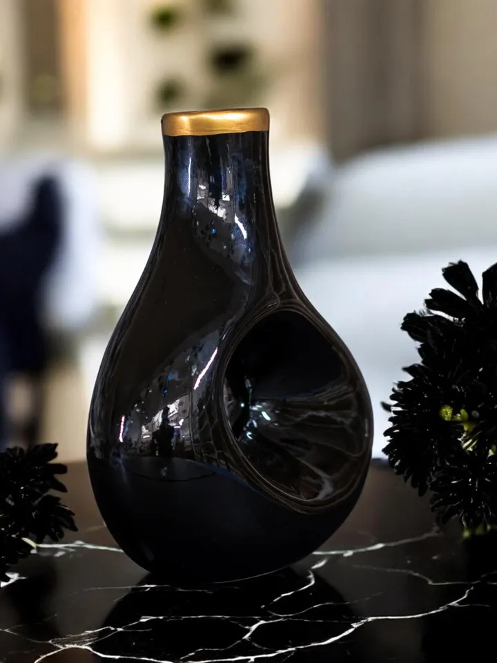 Handcraftmanship Large Black Vase For Flowers With Gold Accent | Decorative Black Vase For Livingroom | Large Black Vase with Gold Accent