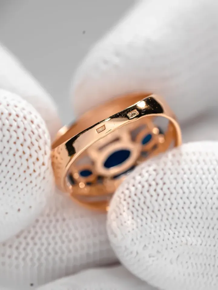 Ring Silver gold plated 925 assay value with cubic zirconia corundum sapphire