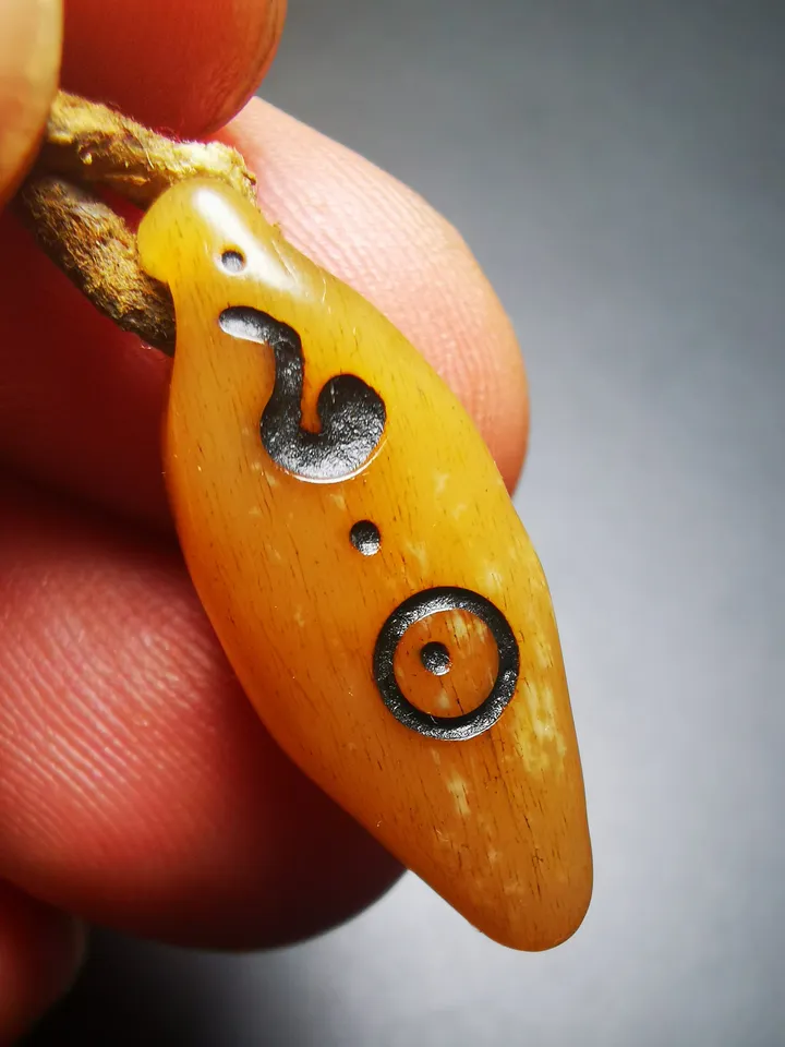 Gandhanra Tibetan Yak Bone Carved Amulet,Bead Counter Pendant,Mani Jewel Amulet for Mala,Prayer Beads