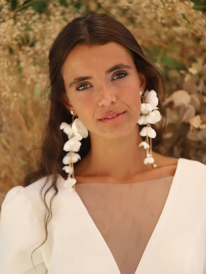 3D Flower Wedding Earrings For Brides, Long Gold Boho Bridal Earrings, Floral Statement Wedding Earrings, Vintage Statement Bridal Jewelry