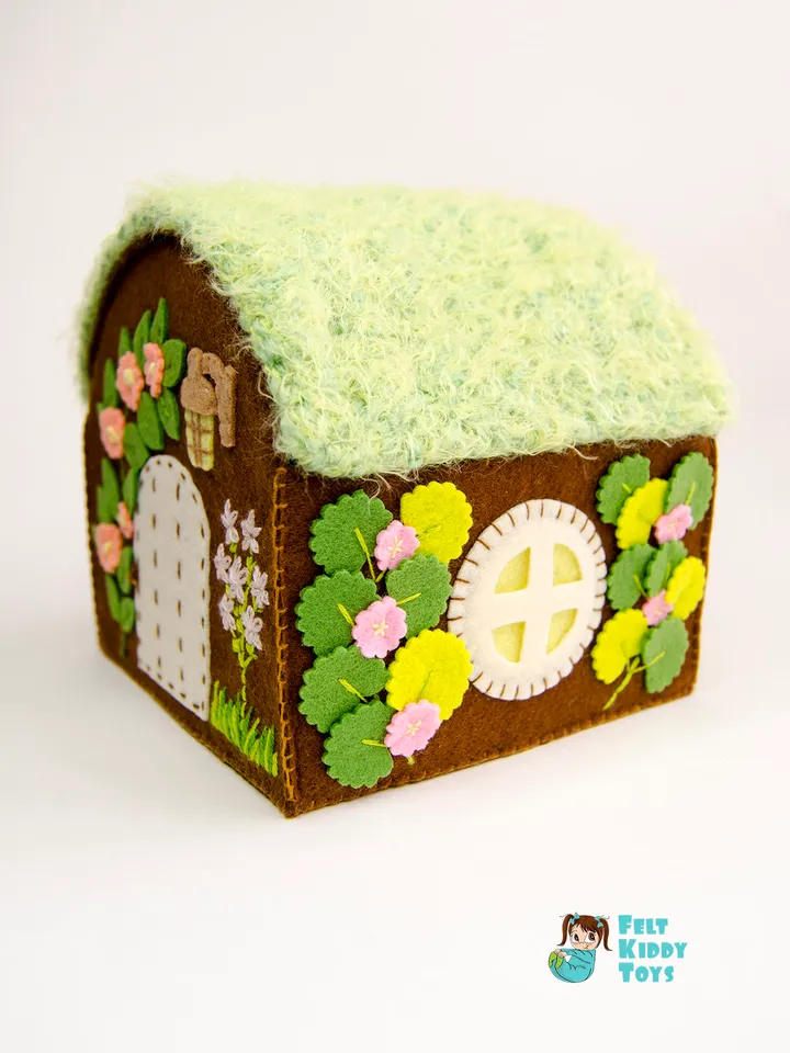 Dollhouse for mouse, cosy play house from felt