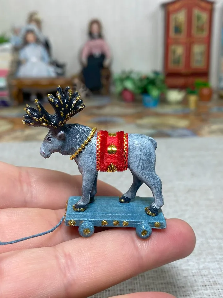 Christmas elk on a cart. Dollhouse miniature. 1:12. Toy for a doll.