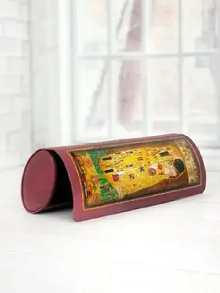 Glasses case with magnet (No. 129)