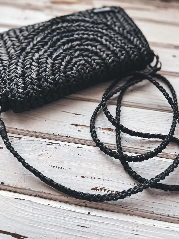 Small crossbody clutch crochet pattern PDF and video tutorial, digital instant download