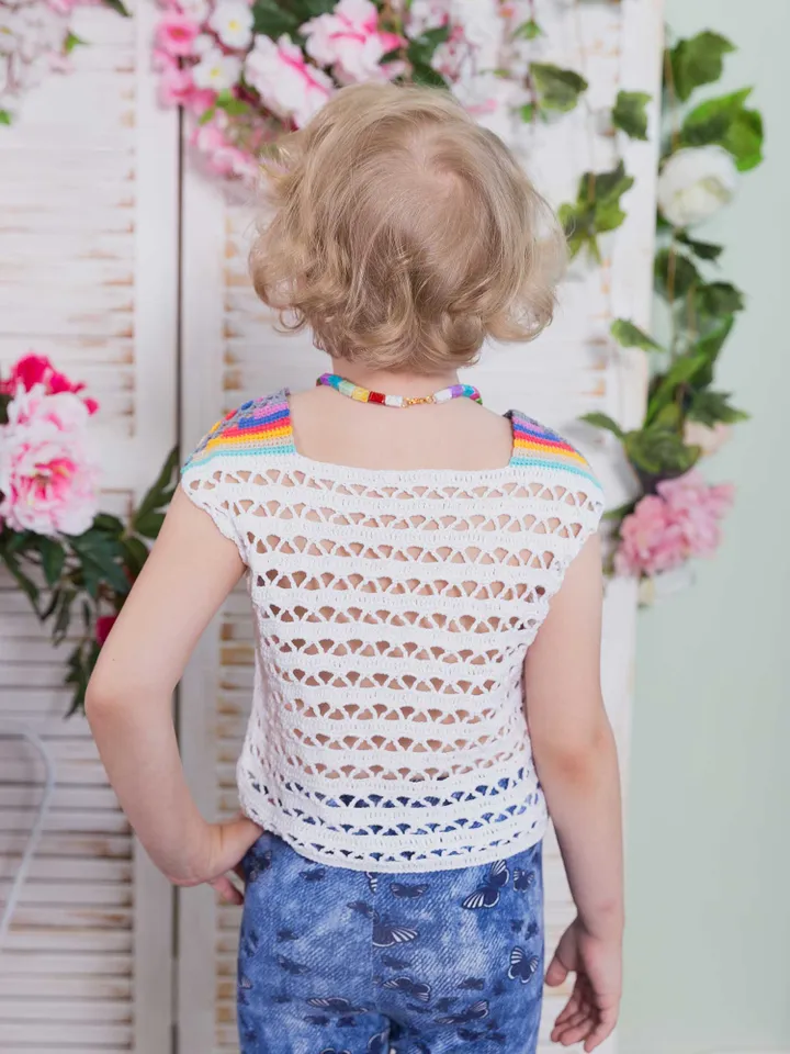 Girl’s Intarsia Crochet Top Pattern – Top The Doll